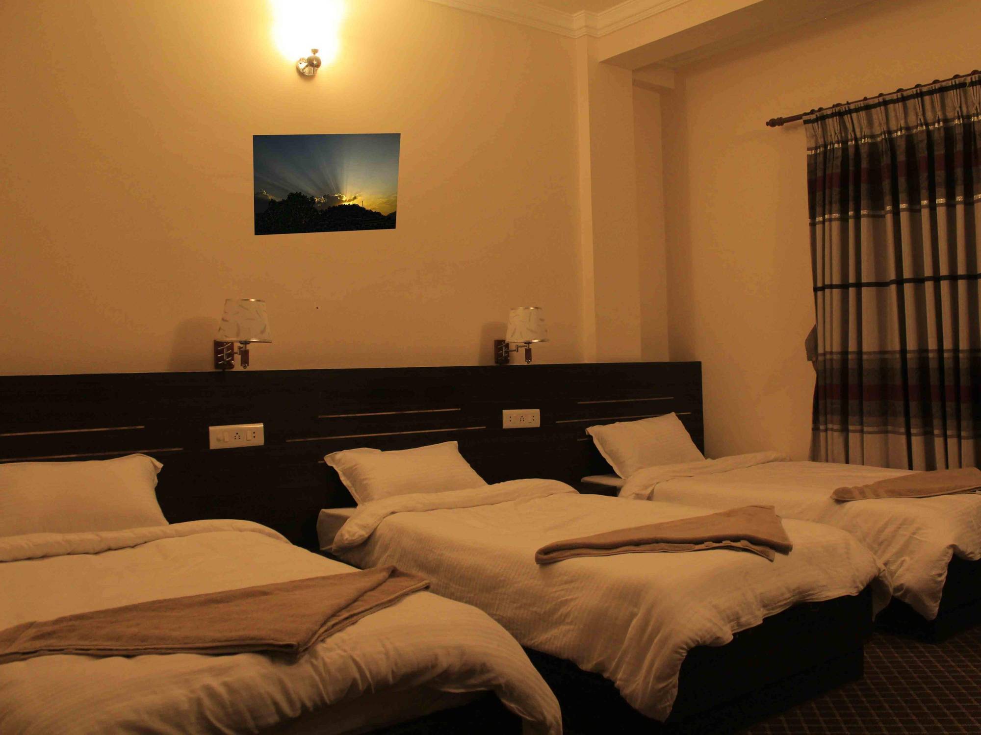 Mirage Inn Rummindei Extérieur photo
