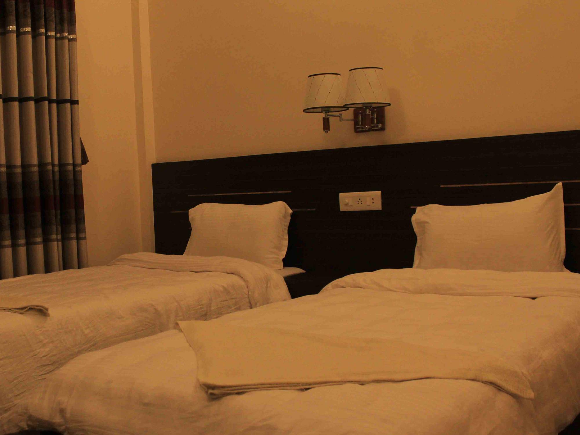 Mirage Inn Rummindei Extérieur photo